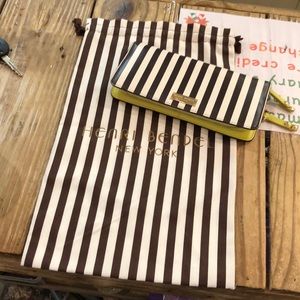 henri bendel wallet